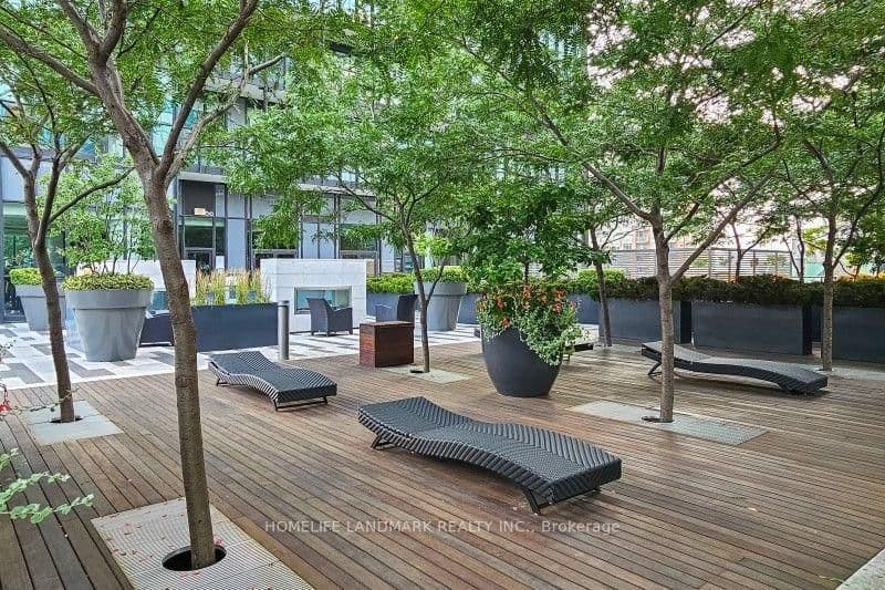 101 Charles Street E, Unit 2211 thumbnail 18