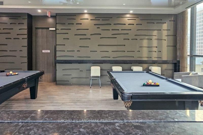 101 Charles Street E, Unit 2211 thumbnail 27