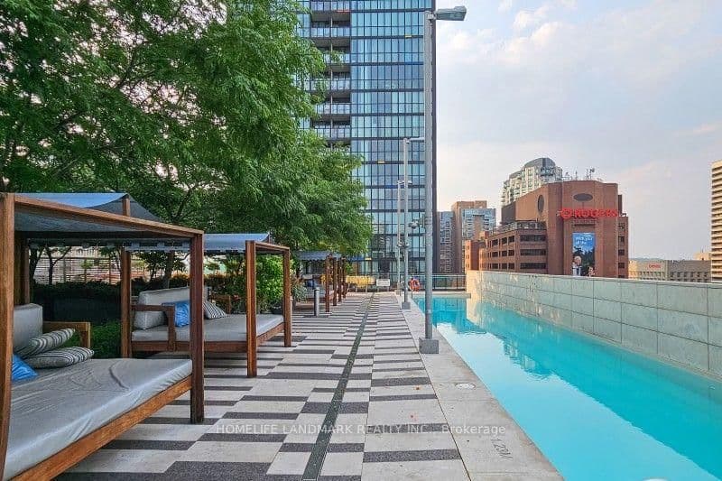 101 Charles Street E, Unit 2211 thumbnail 29