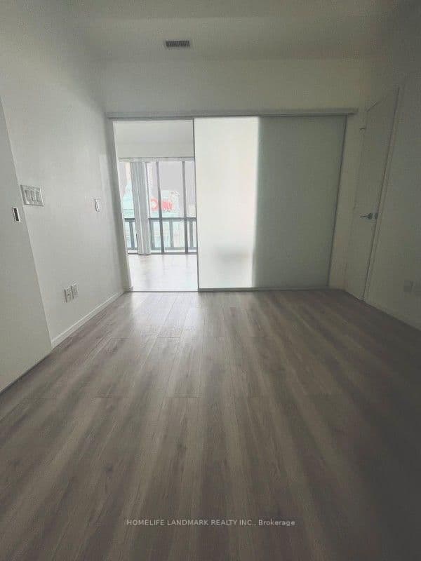 101 Charles Street E, Unit 2211 thumbnail 6