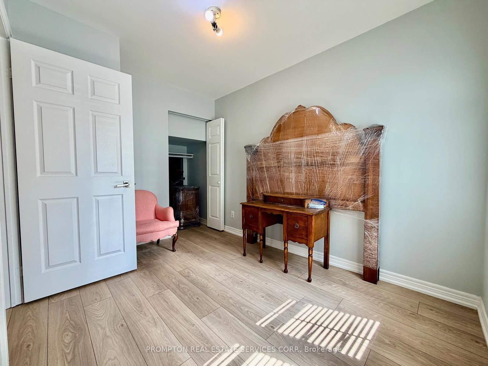 285 ANTIBES Drive, Unit 11 thumbnail 12