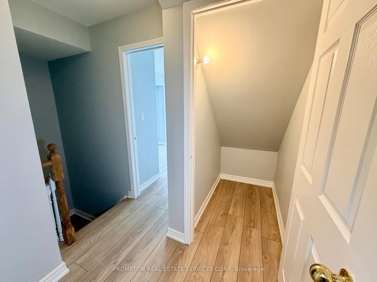285 ANTIBES Drive, Unit 11 thumbnail 17