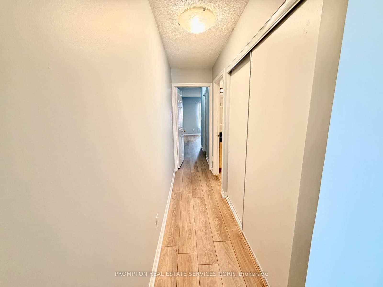 285 ANTIBES Drive, Unit 11 thumbnail 21