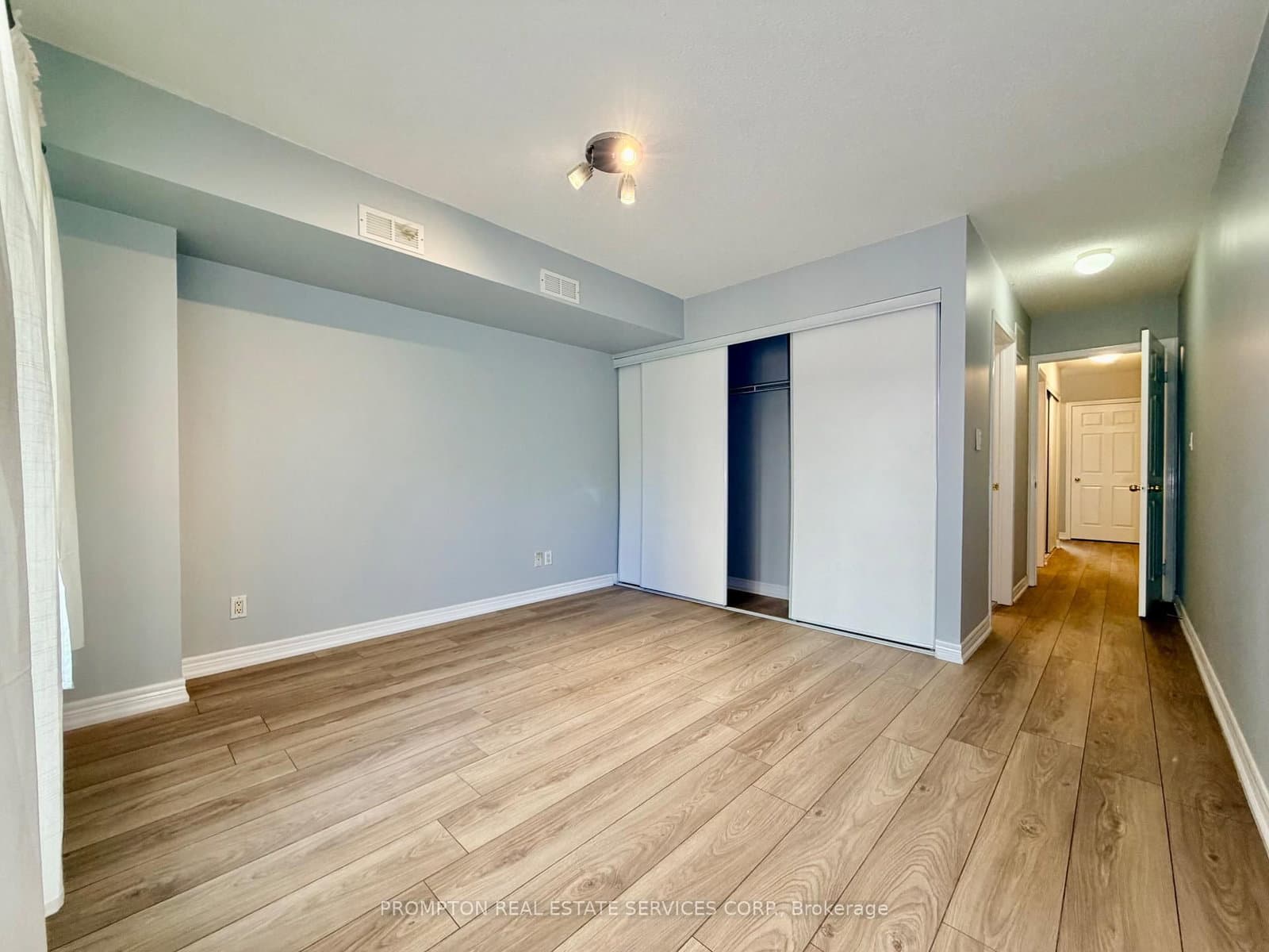 285 ANTIBES Drive, Unit 11 thumbnail 22