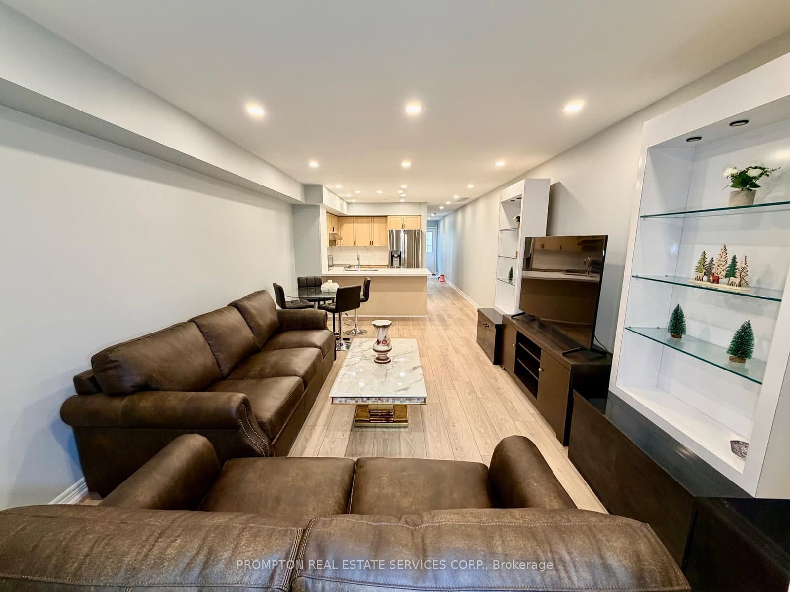 285 ANTIBES Drive, Unit 11 thumbnail 5