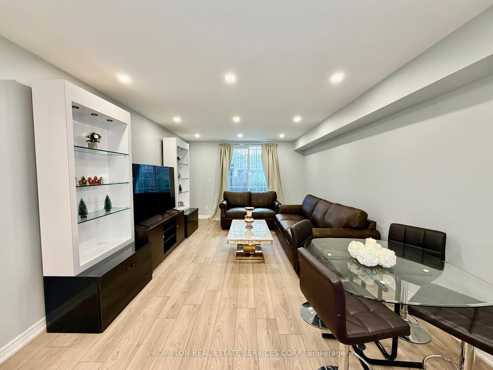 285 ANTIBES Drive, Unit 11 thumbnail 6