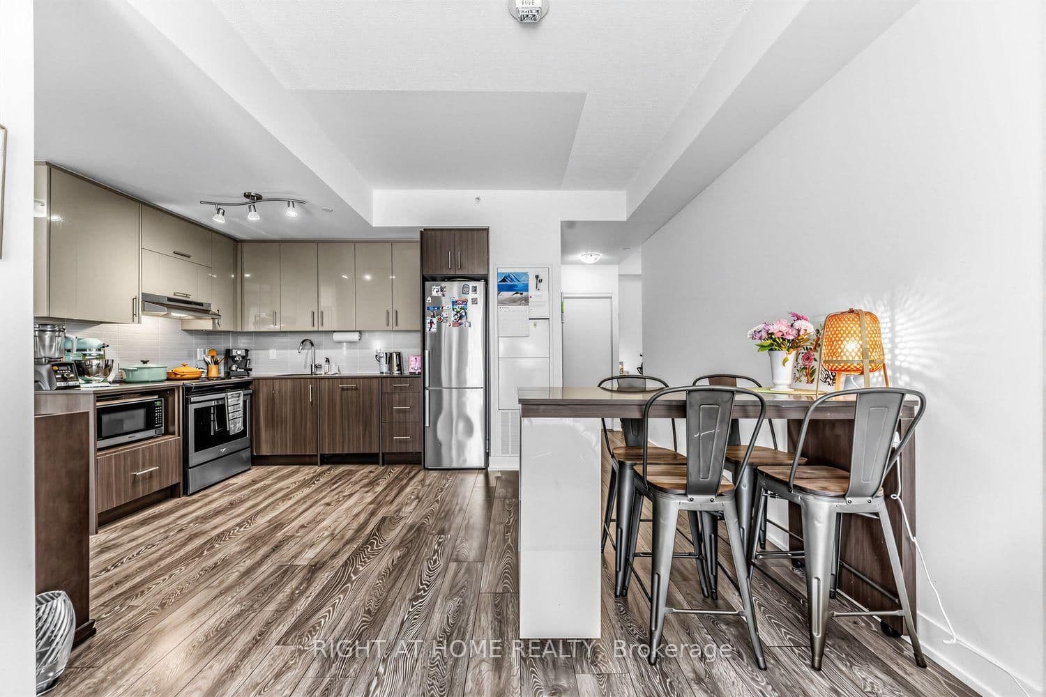 #202 - 180 Fairview Mall Drive