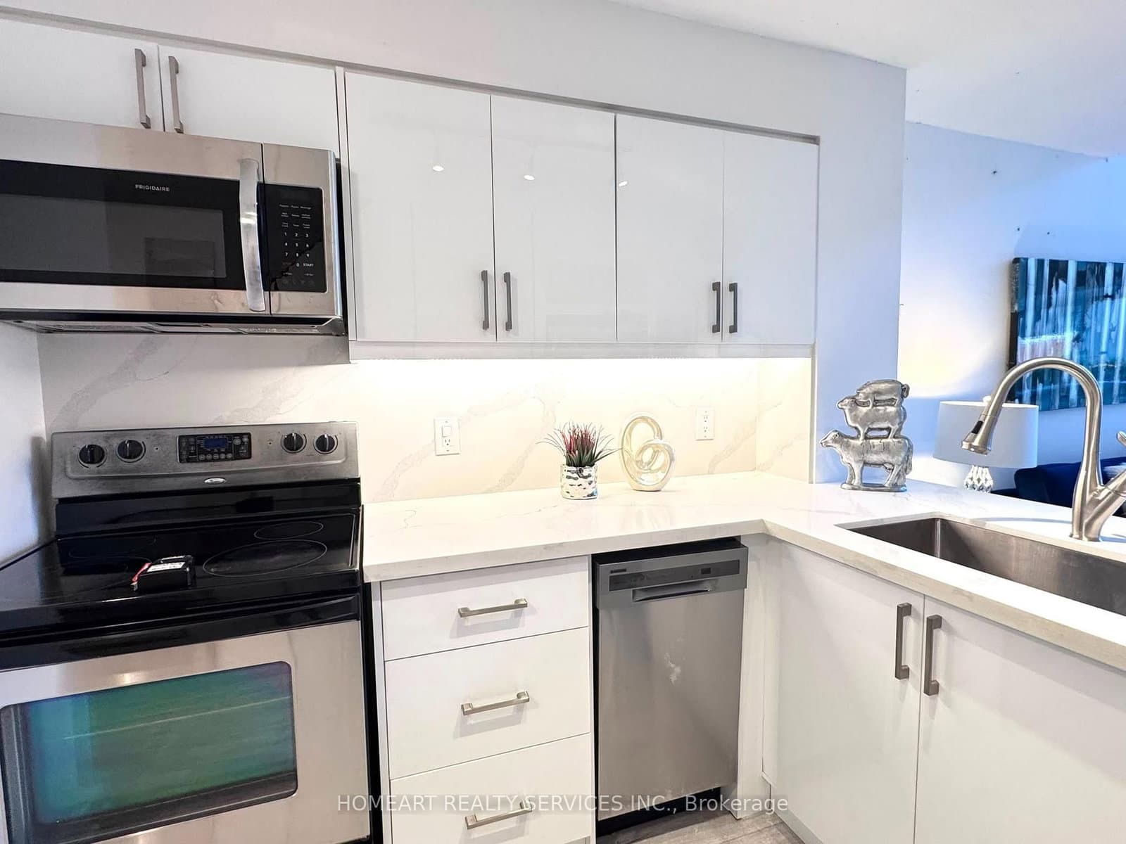 255 Richmond Street E, Unit 404 thumbnail 10