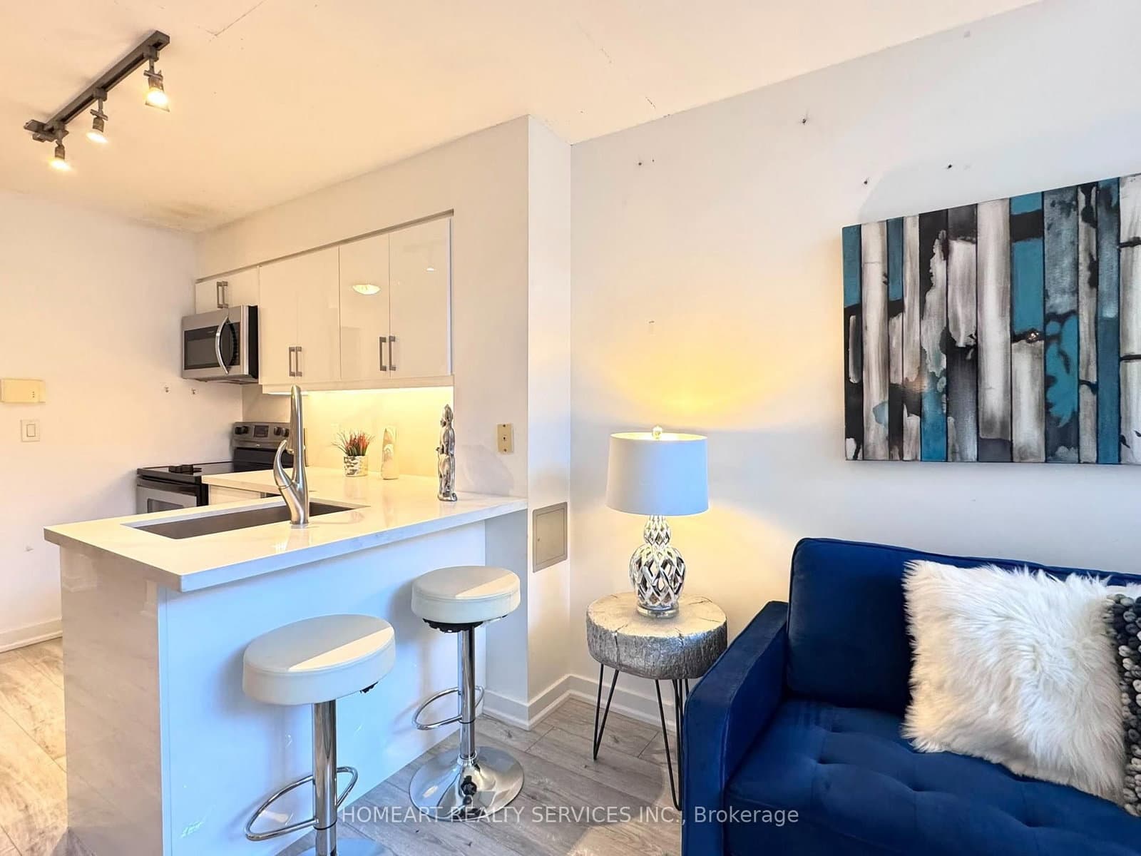 255 Richmond Street E, Unit 404 thumbnail 9