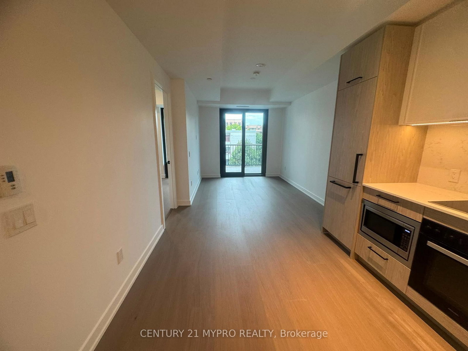 91 Montclair Avenue, Unit 716 thumbnail 2