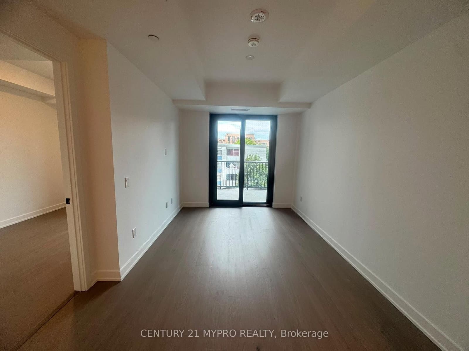 91 Montclair Avenue, Unit 716 thumbnail 9
