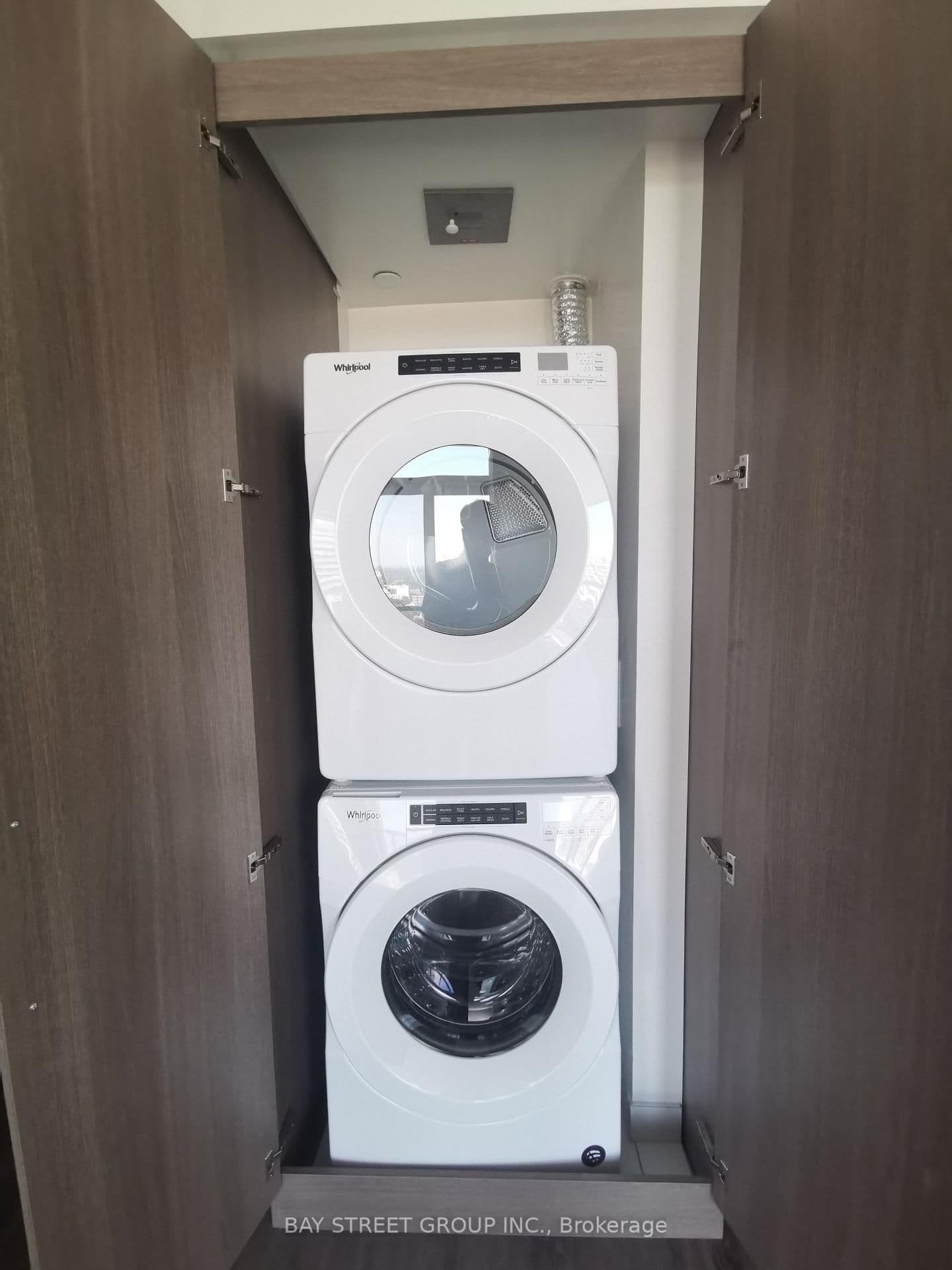 1 Yorkville Avenue, Unit 4602 thumbnail 11