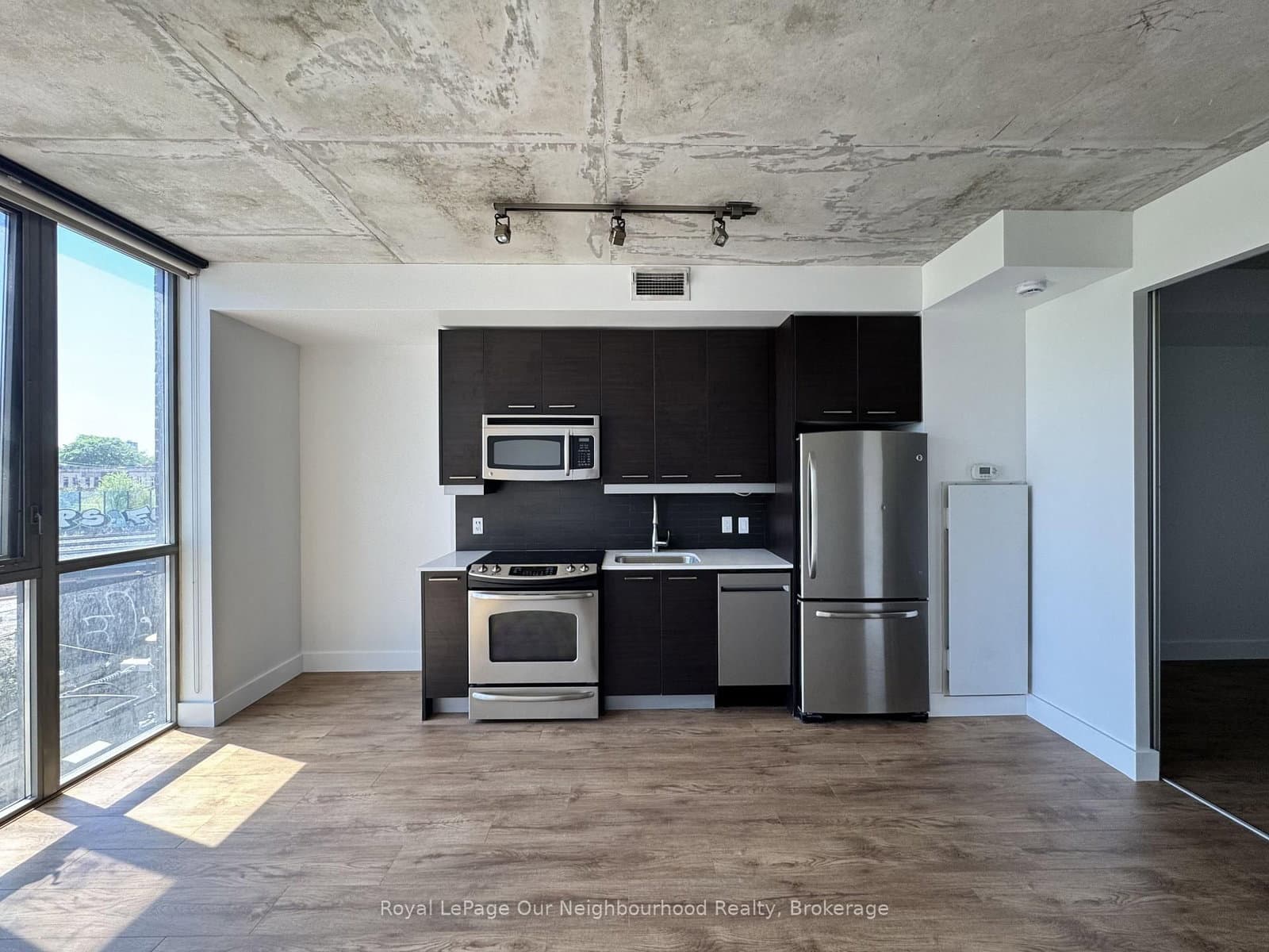 2 Gladstone Avenue, Unit 308 thumbnail 5