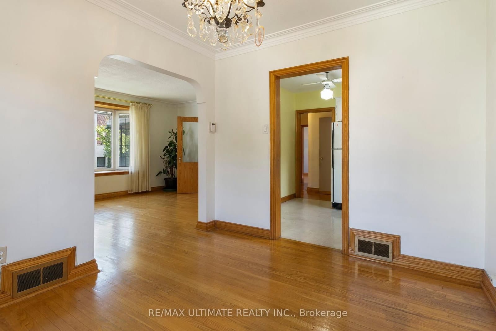519 Douglas Avenue thumbnail 11