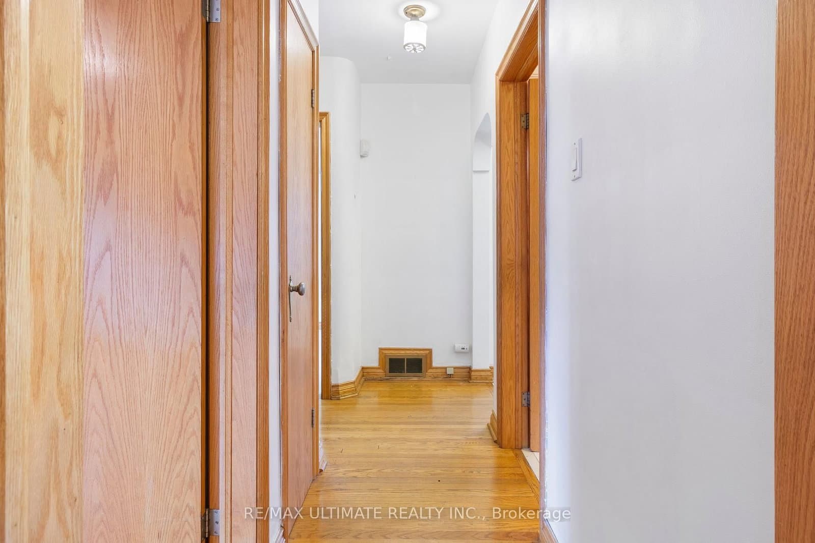 519 Douglas Avenue thumbnail 21