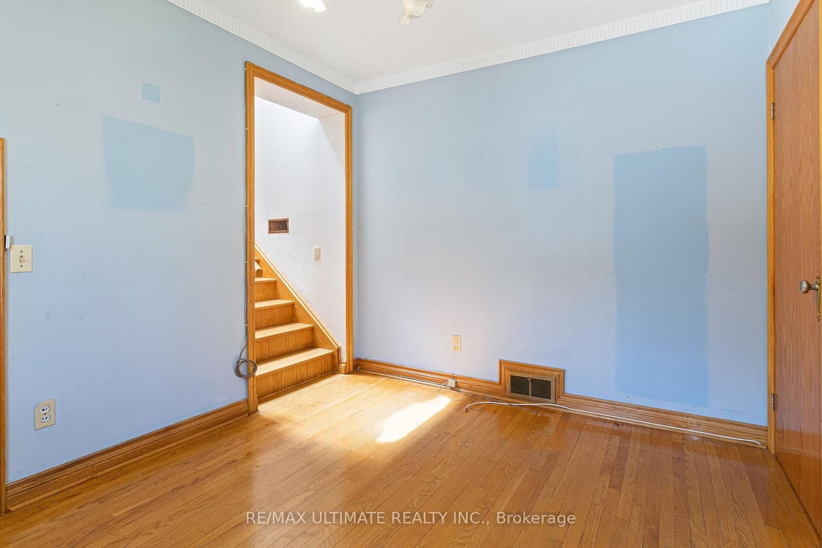 519 Douglas Avenue thumbnail 24
