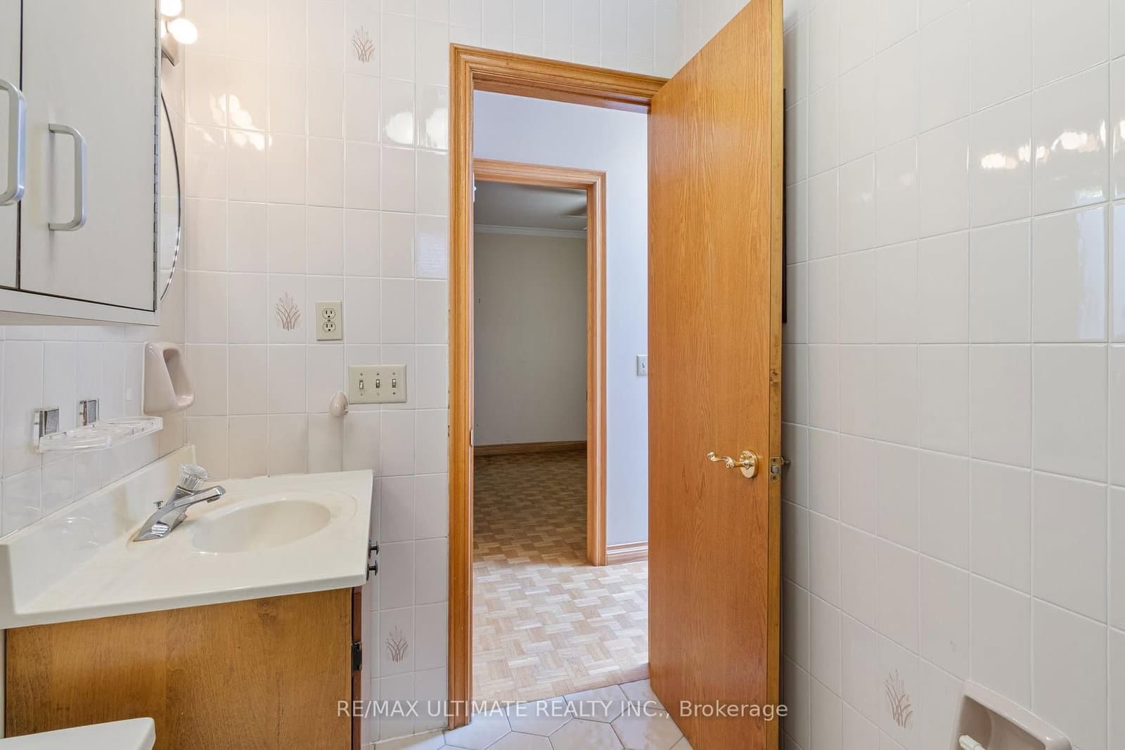 519 Douglas Avenue thumbnail 31