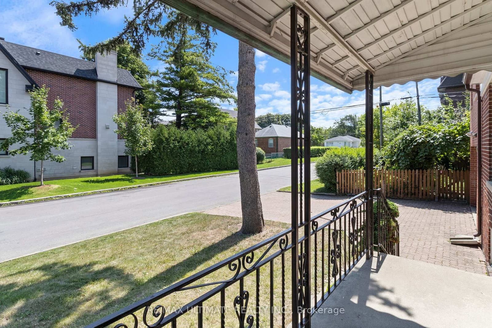 519 Douglas Avenue thumbnail 5