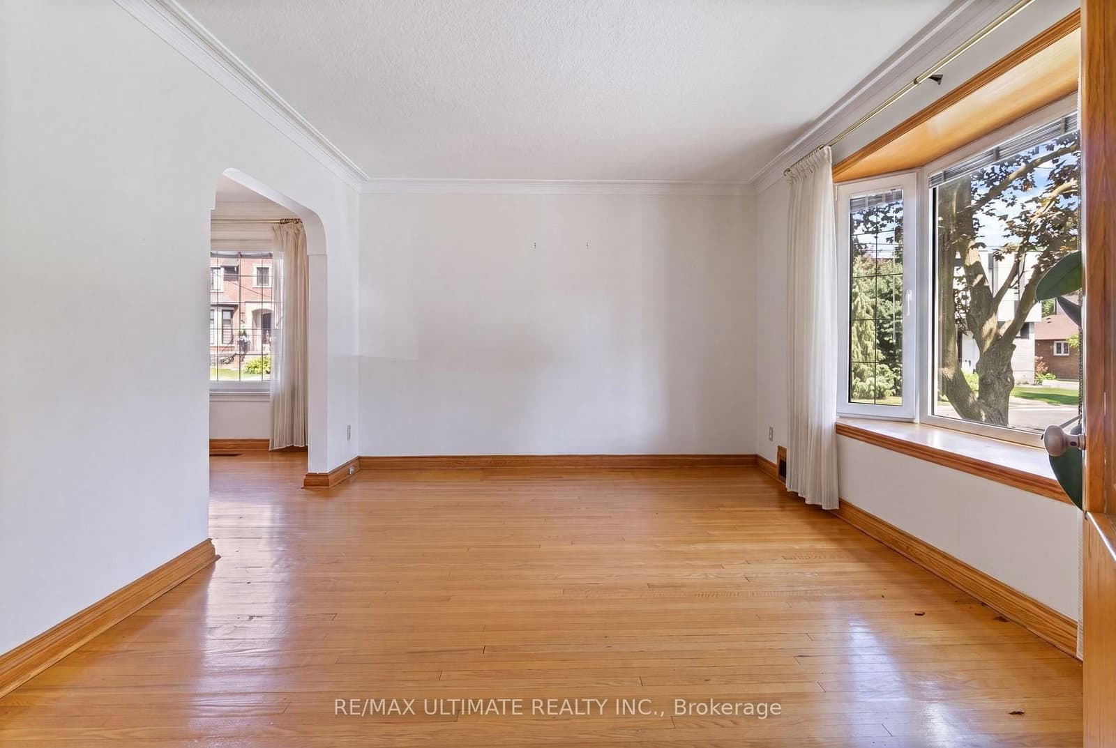 519 Douglas Avenue thumbnail 7
