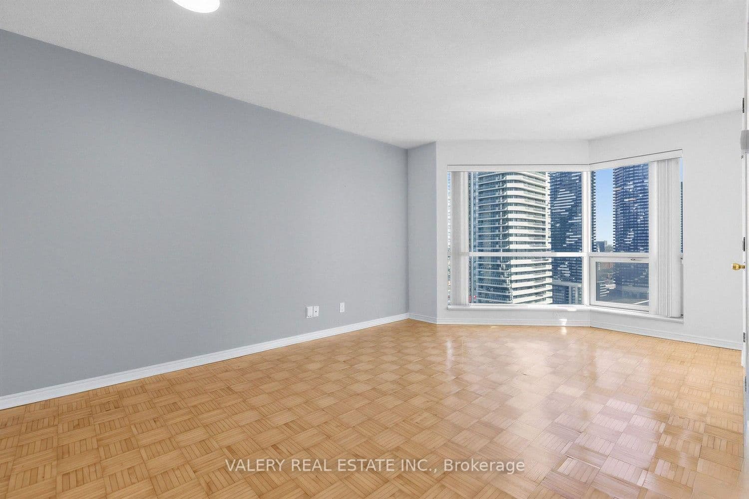 10 Yonge Street, Unit 2910 thumbnail 10