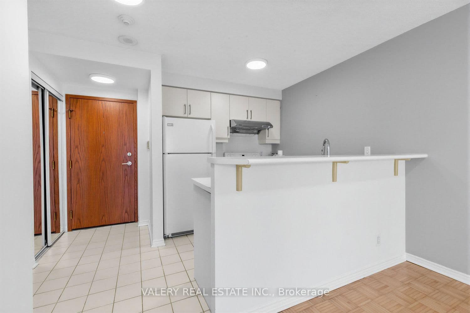 10 Yonge Street, Unit 2910 thumbnail 3