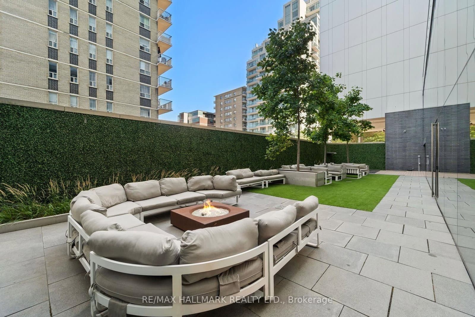 185 Roehampton Avenue, Unit PH2 thumbnail 34
