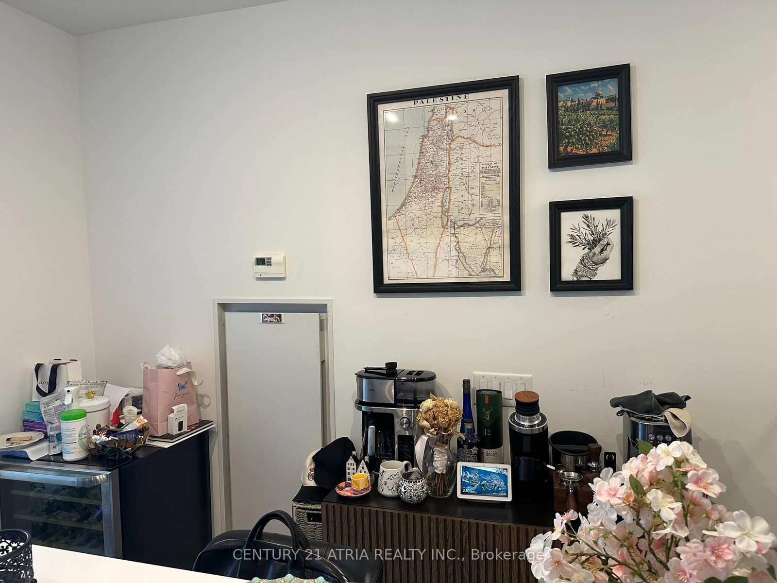 77 Shuter Street, Unit 1616 thumbnail 3