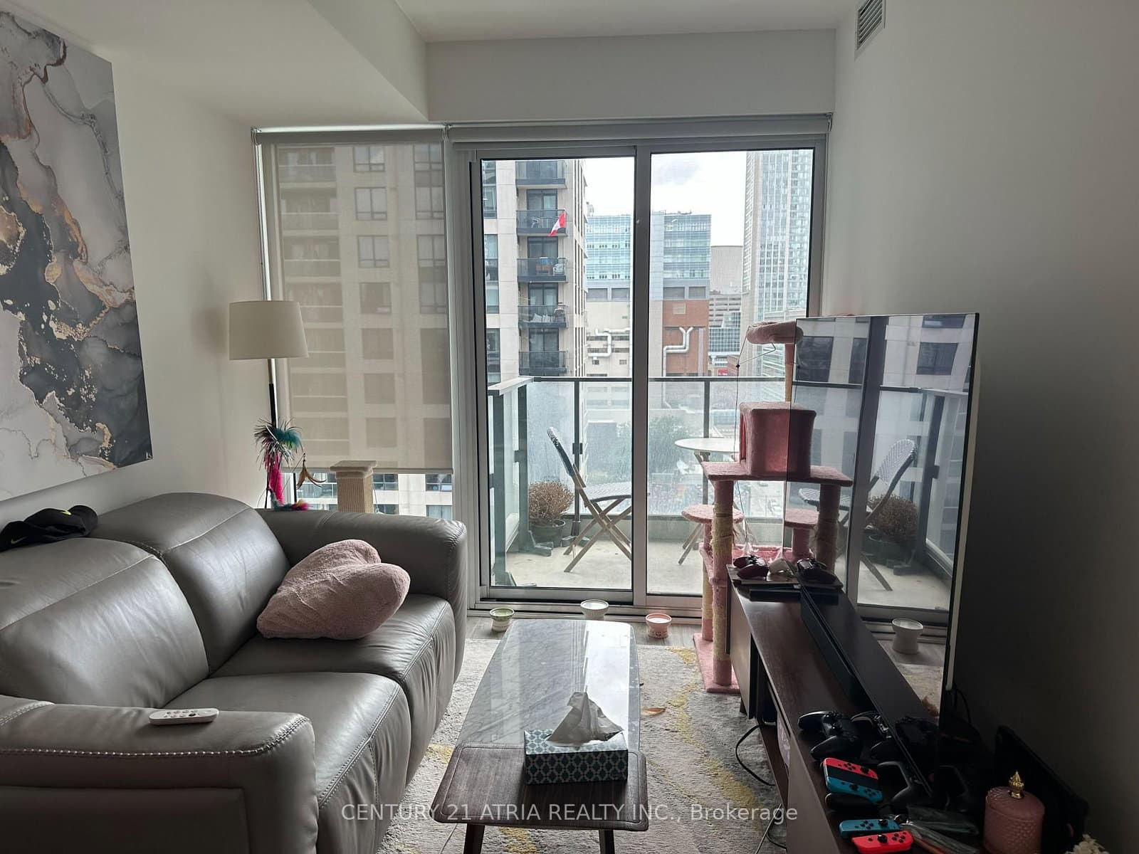 77 Shuter Street, Unit 1616 thumbnail 4