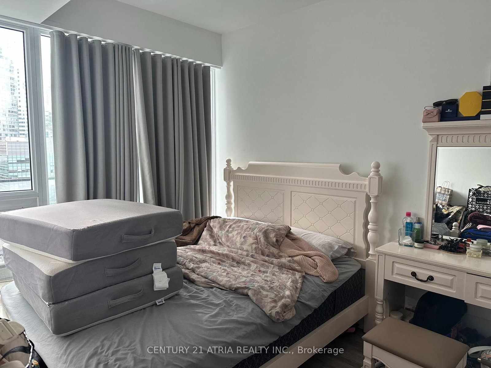 77 Shuter Street, Unit 1616 thumbnail 8