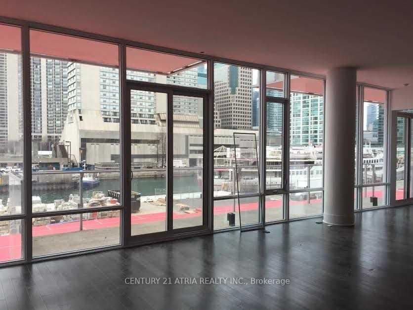 29 Queens Quay E, Unit 304 thumbnail 11