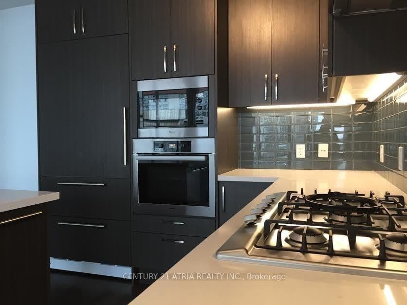 29 Queens Quay E, Unit 304 thumbnail 5