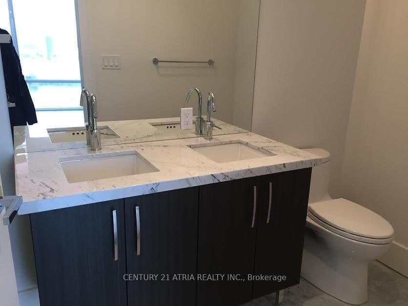 29 Queens Quay E, Unit 304 thumbnail 7