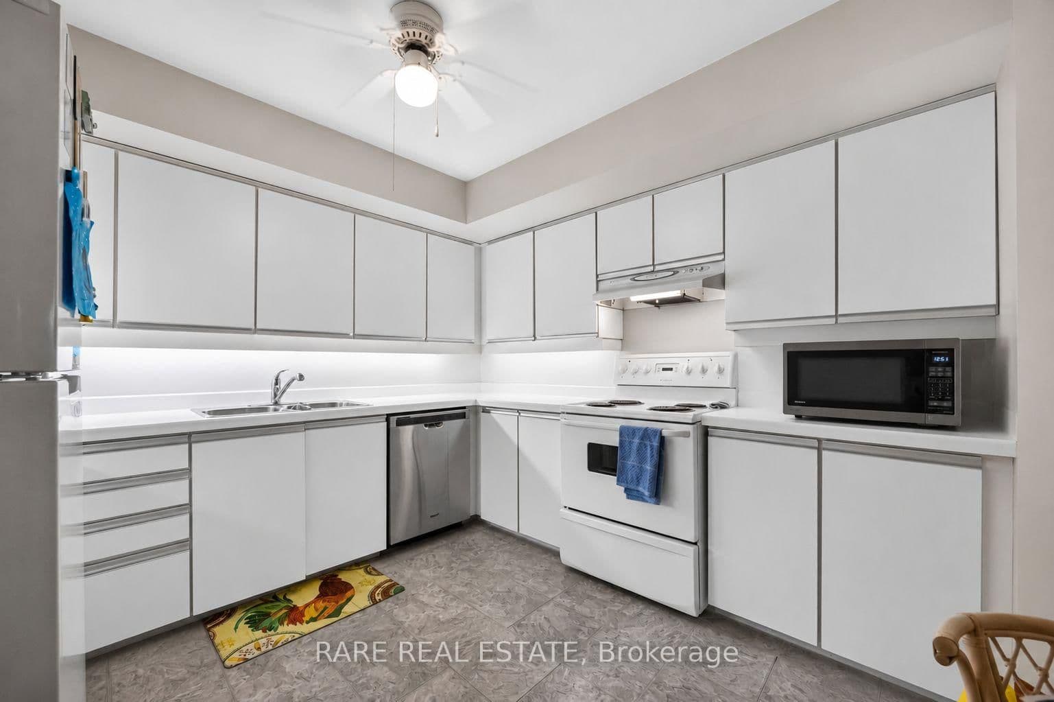 1177 Yonge Street, Unit 412 thumbnail 3