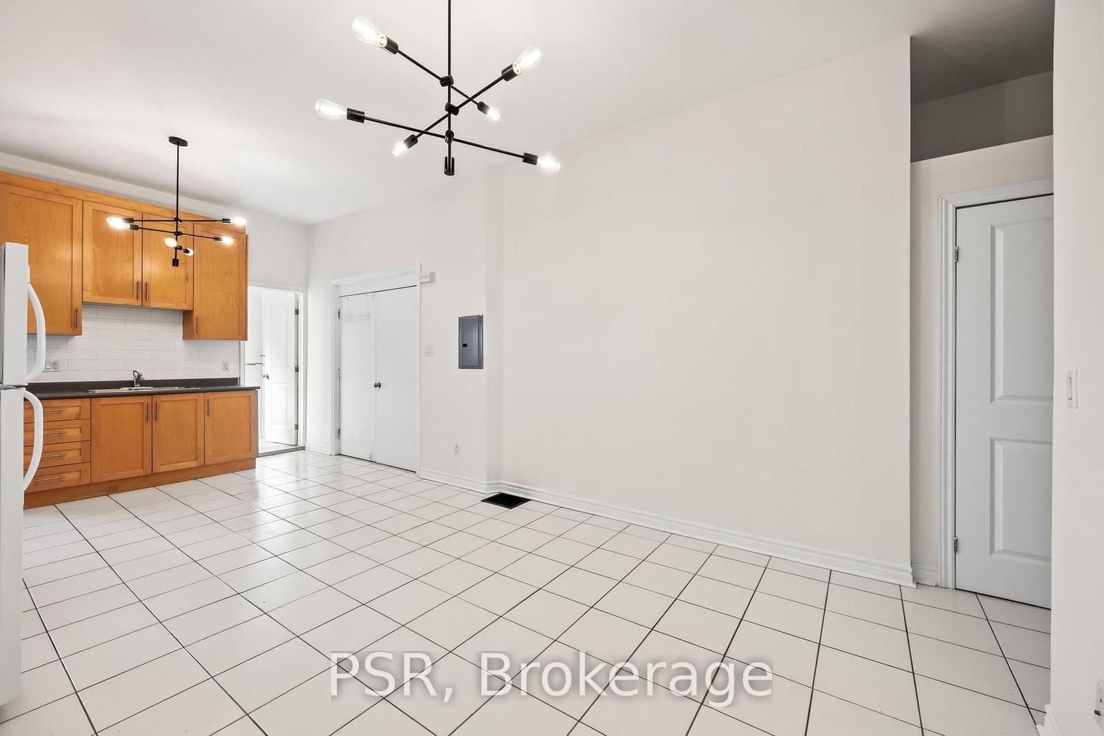 112 Ossington Avenue, Unit Front thumbnail 11