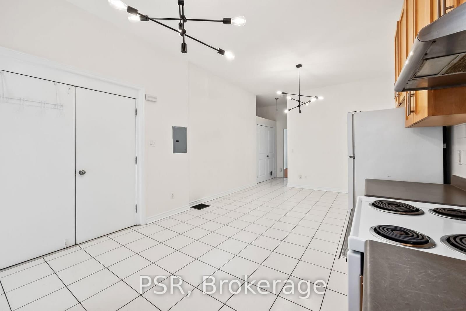 112 Ossington Avenue, Unit Front thumbnail 12