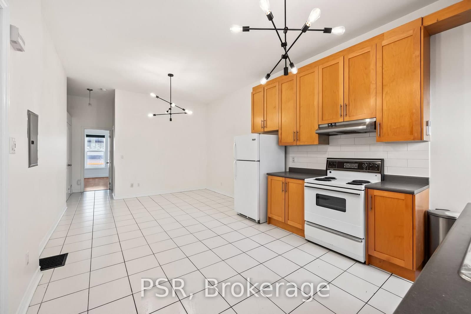 112 Ossington Avenue, Unit Front thumbnail 4