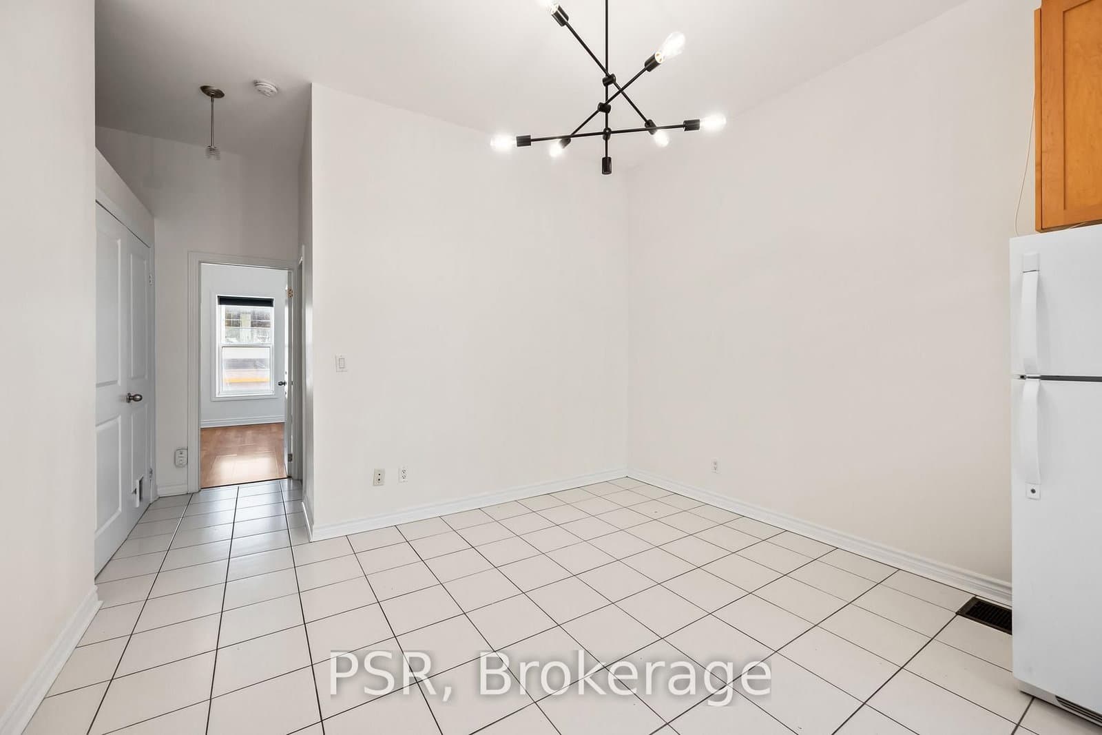 112 Ossington Avenue, Unit Front thumbnail 8