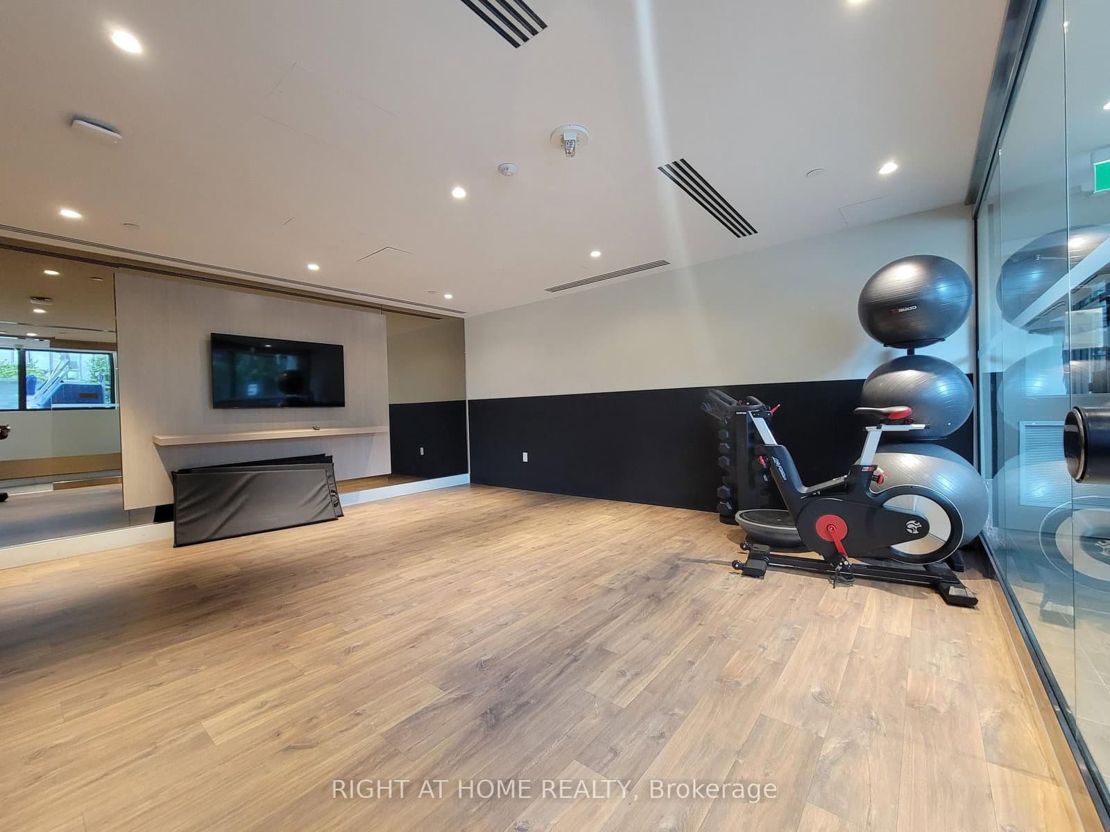 50 Power Street, Unit 917 thumbnail 17