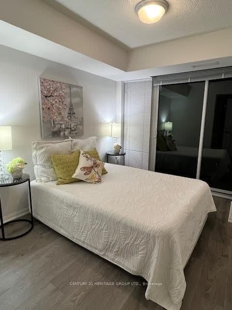 400 Adelaide Street E, Unit 1015 - Image 1