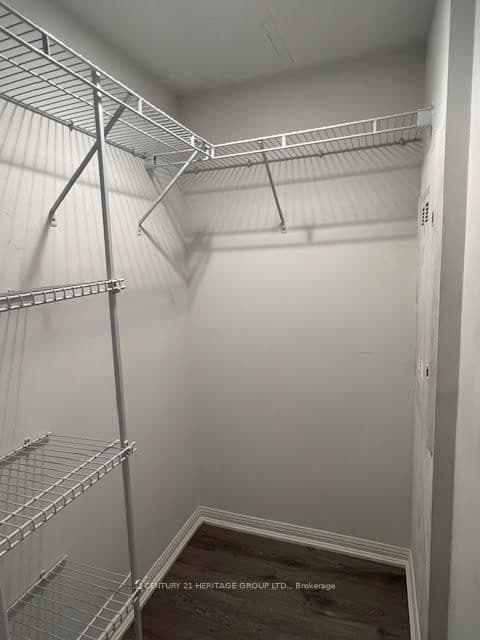 400 Adelaide Street E, Unit 1015 thumbnail 3