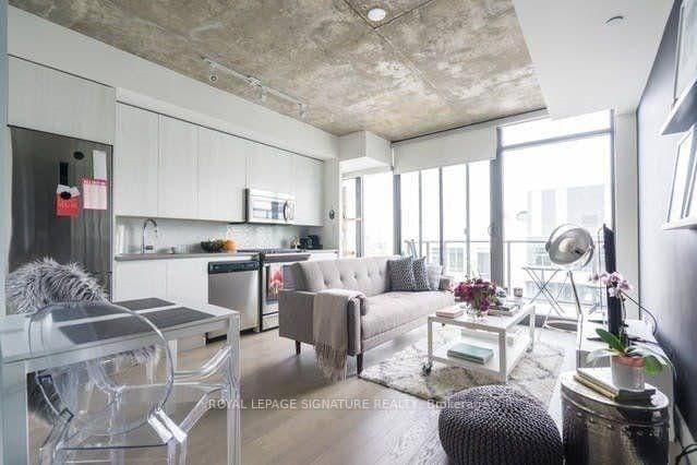 111 Bathurst Street, Unit 1612 thumbnail 13