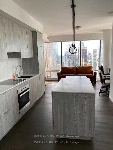 5 St Joseph Street, Unit 3810 thumbnail 16