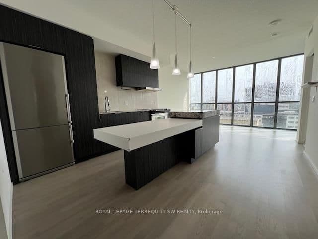 101 Charles Street E, Unit 1202 thumbnail 2