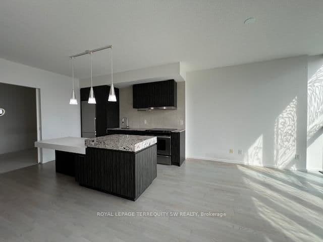 101 Charles Street E, Unit 1202 thumbnail 4