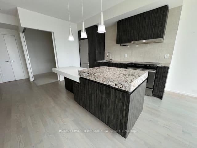 101 Charles Street E, Unit 1202 thumbnail 5