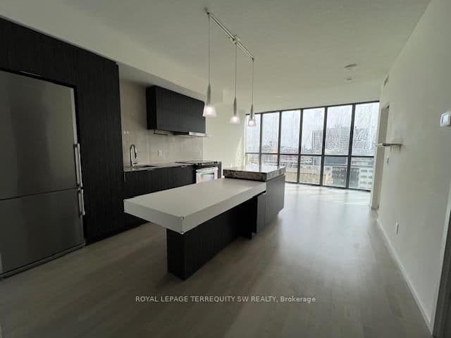 101 Charles Street E, Unit 1202 thumbnail 6