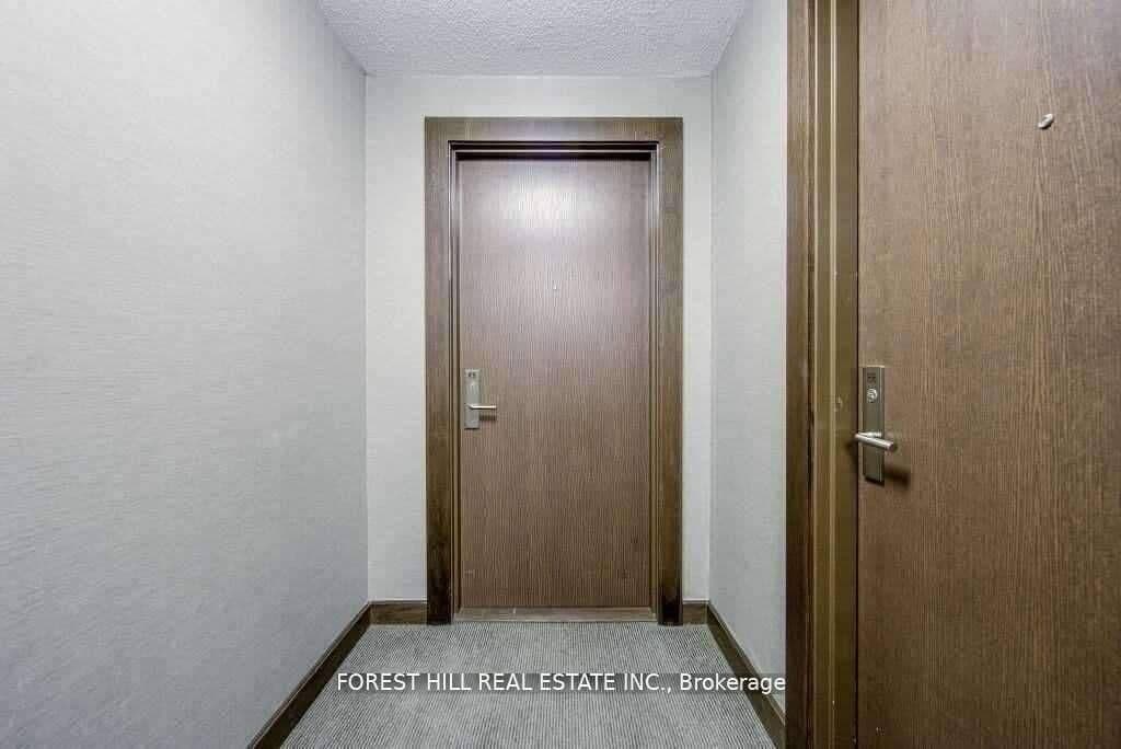386 Yonge Street, Unit 1615 thumbnail 5