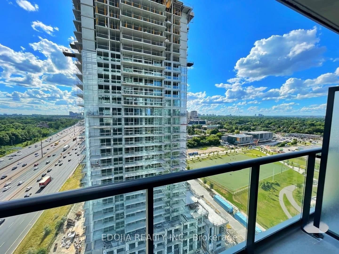 85 McMahon Drive, Unit 2207 thumbnail 8