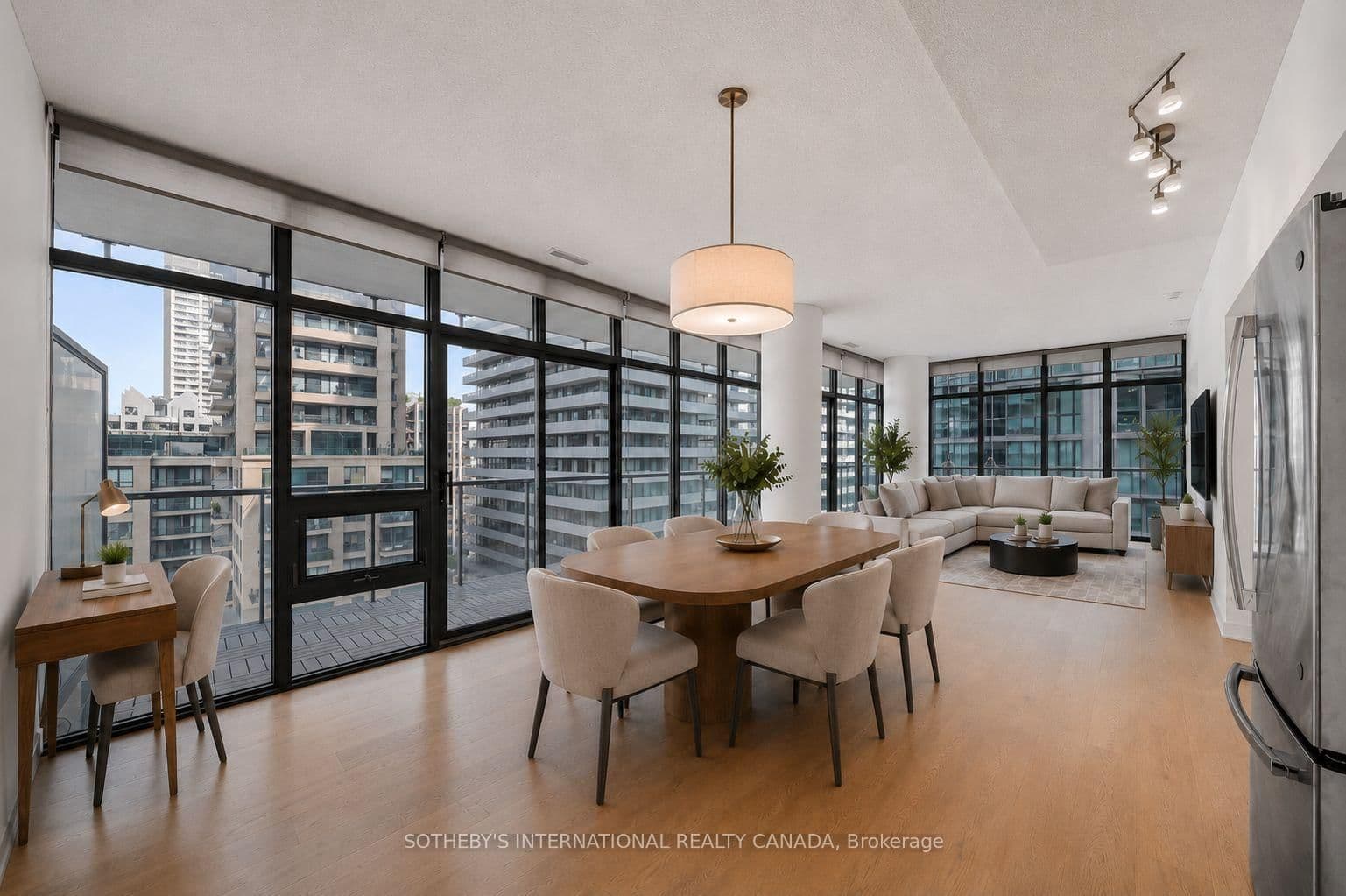 33 Charles Street E, Unit 1611 - Image 1