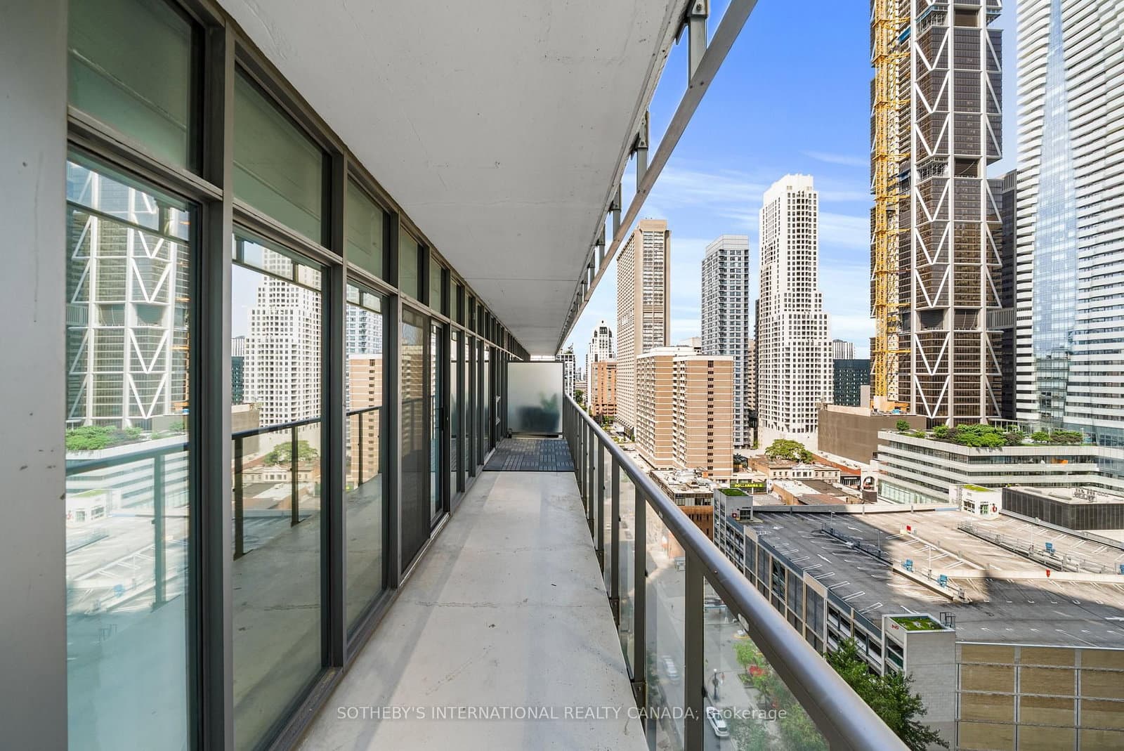 33 Charles Street E, Unit 1611 thumbnail 18
